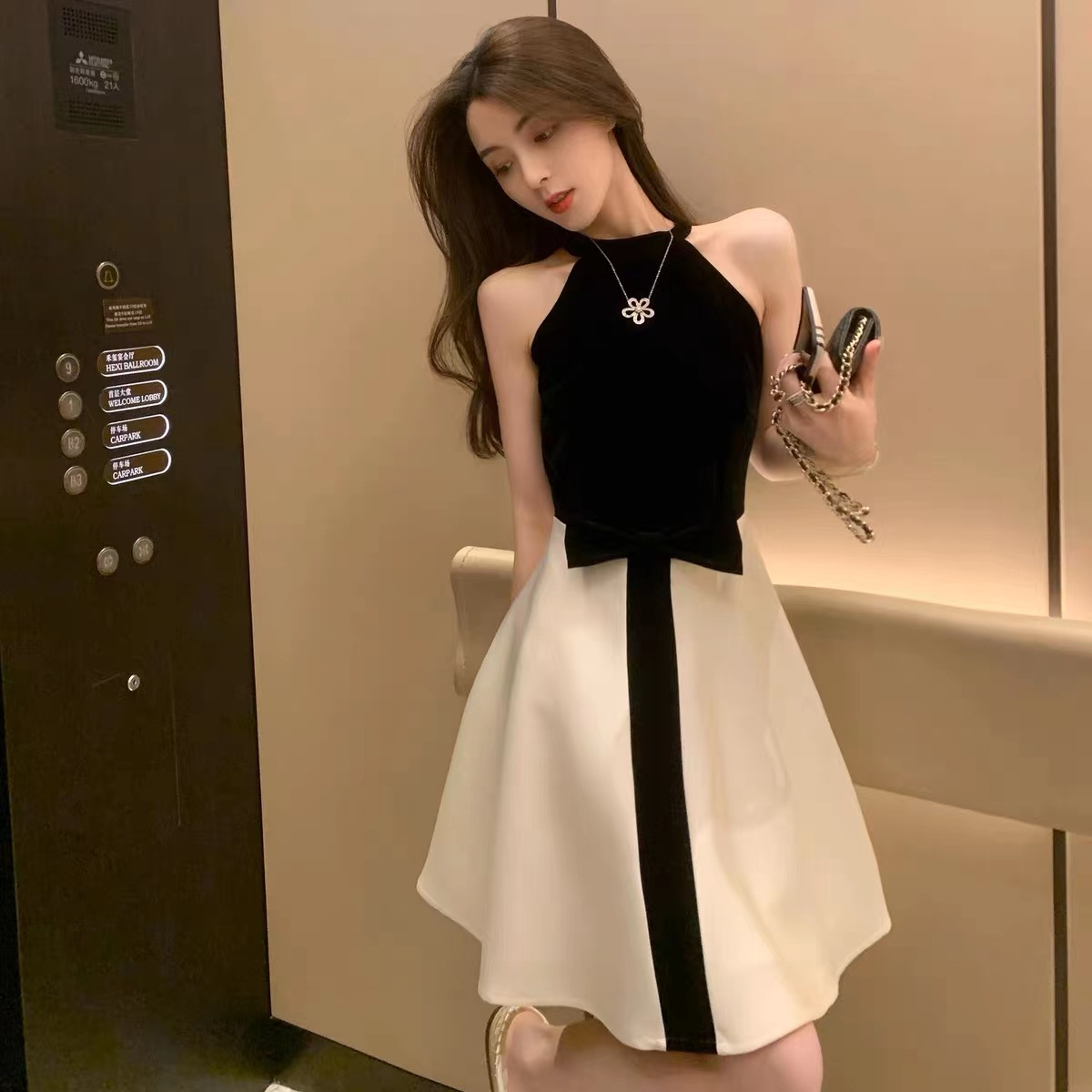 原版做法後背有拉鏈2024年夏季新款女裝連衣裙生日驚艷掛脖裙子