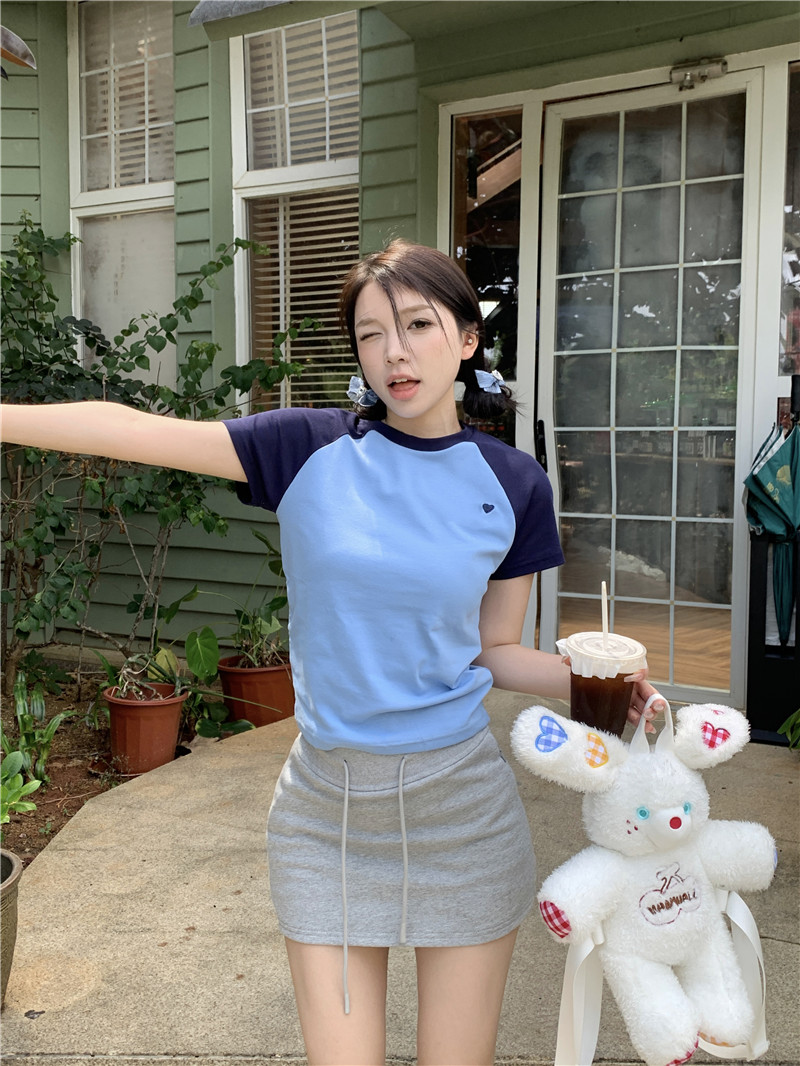 實拍插肩袖撞色小愛心甜辣少女顯瘦短款T恤