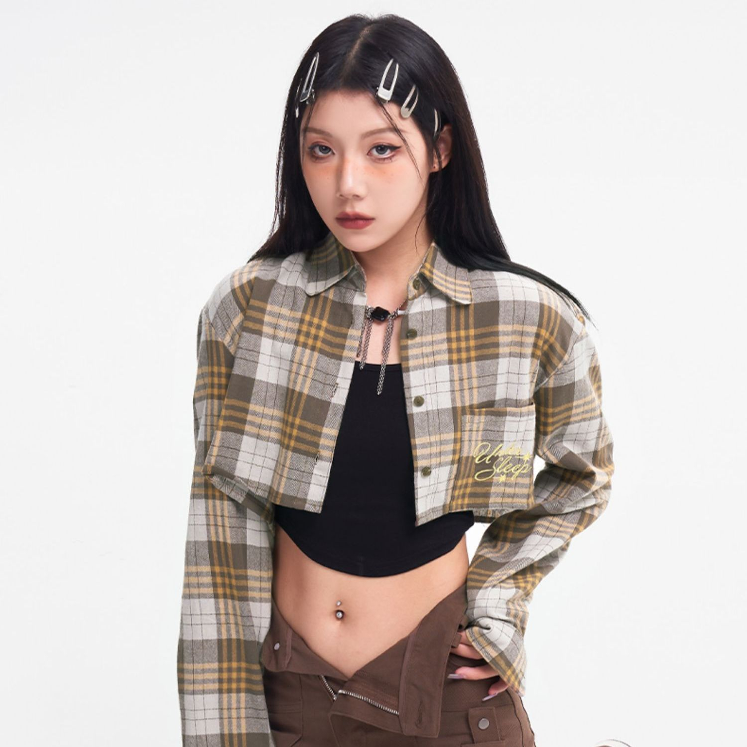 美式復古短款格子襯衫女春季新款寬鬆顯瘦辣妹刺繡別致長袖上衣