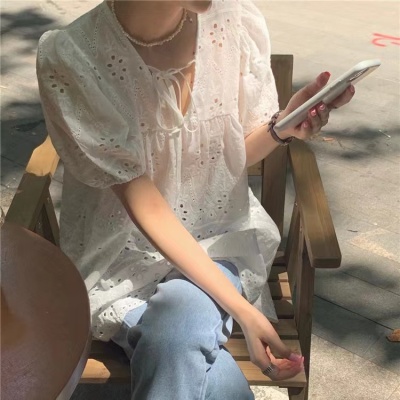 法式白色設計感鏤空蕾絲上衣女裝夏季百搭寬鬆短袖襯衫泡泡袖襯衣