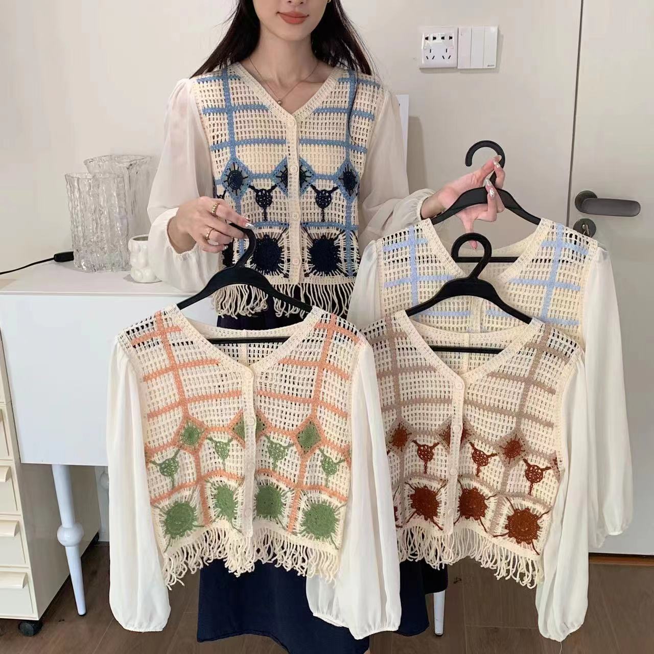 針織襯衣春秋2024新款V領粗線勾花鏤空泡泡袖甜美設計上衣女