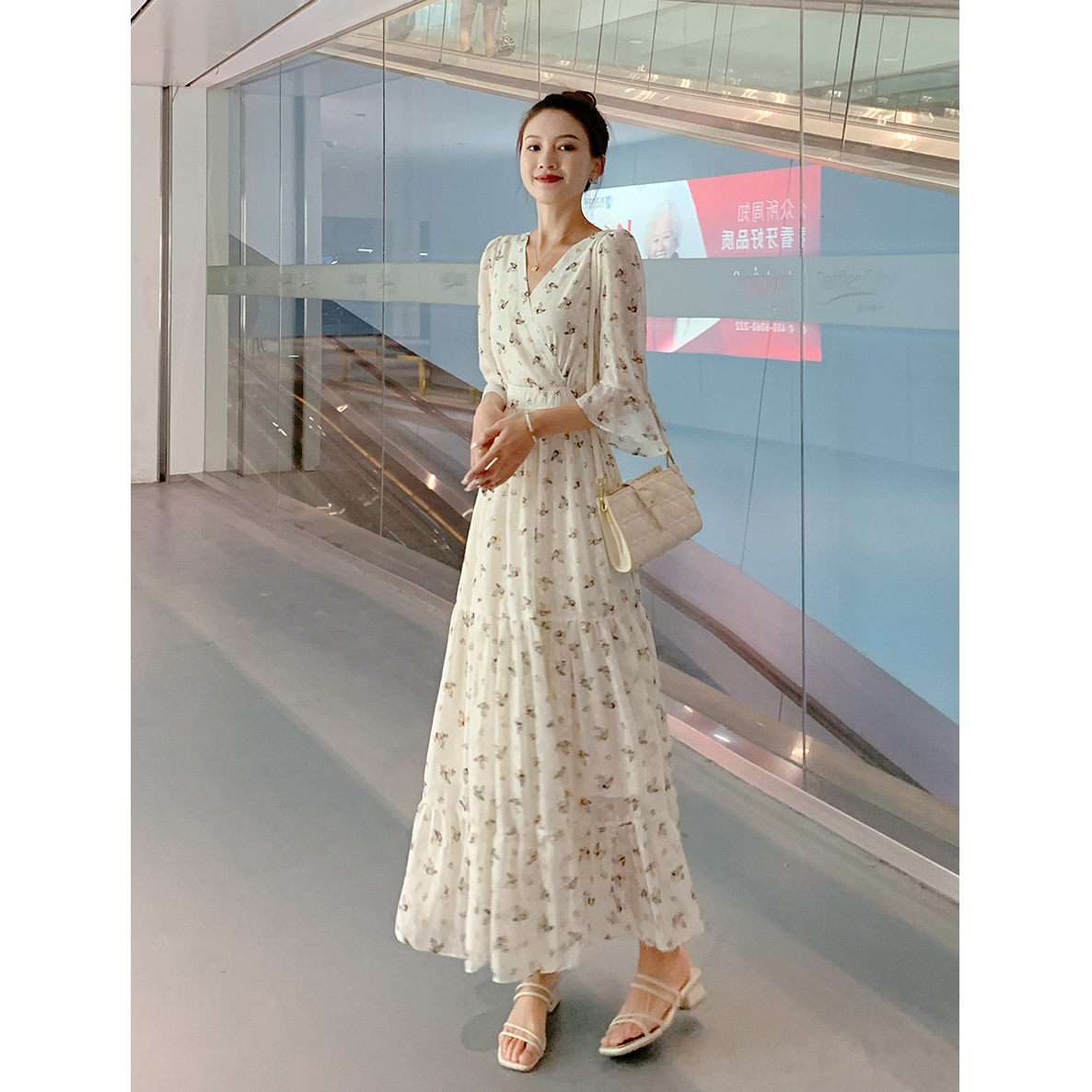 清純風連衣裙夏2024新款女碎花雪紡長裙v領高腰遮肚顯瘦裙子仙