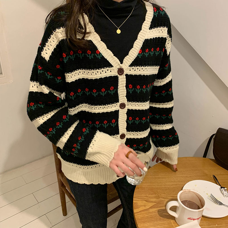 Merry May甜美系 韓國針織衫 開衫 有可愛的小花朵