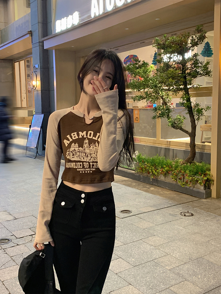 卡其色設計感美式小眾長袖T恤女新款修身百搭短款辣妹上衣