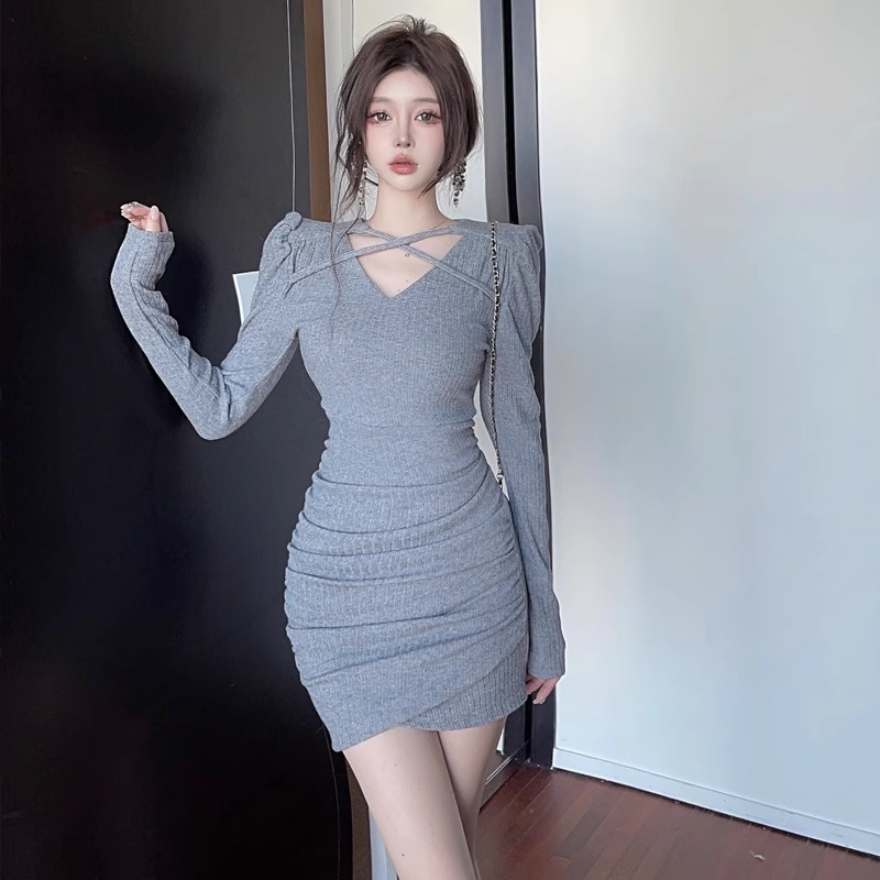 網紅少女性感純欲皺褶收腰交叉領連衣裙打底包臀短裙
