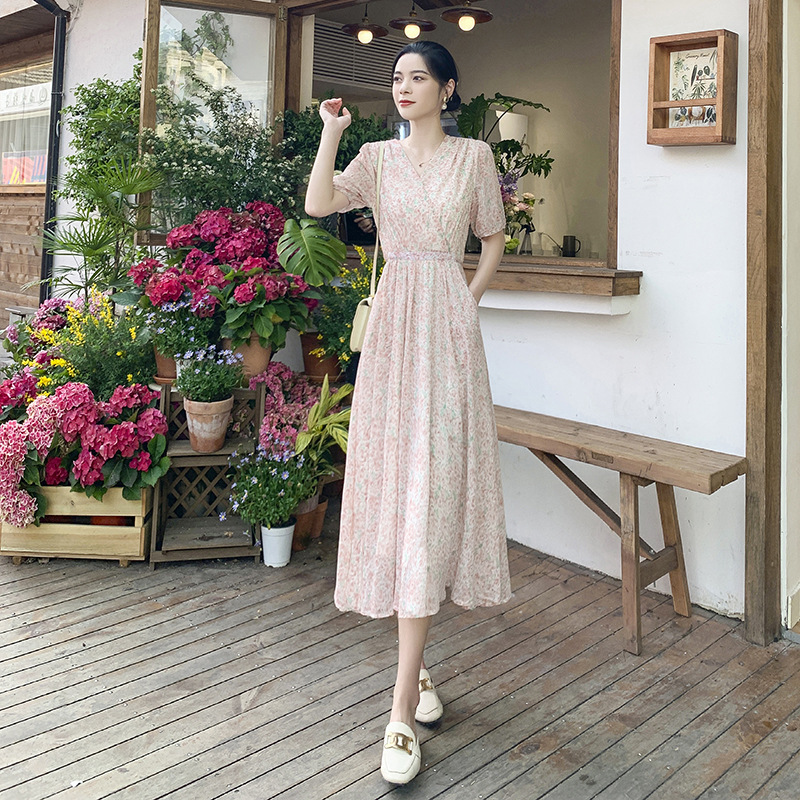 小姐姐泡泡辣妹性感方領雪紡連衣裙中長款韓版女士開叉碎花休閒