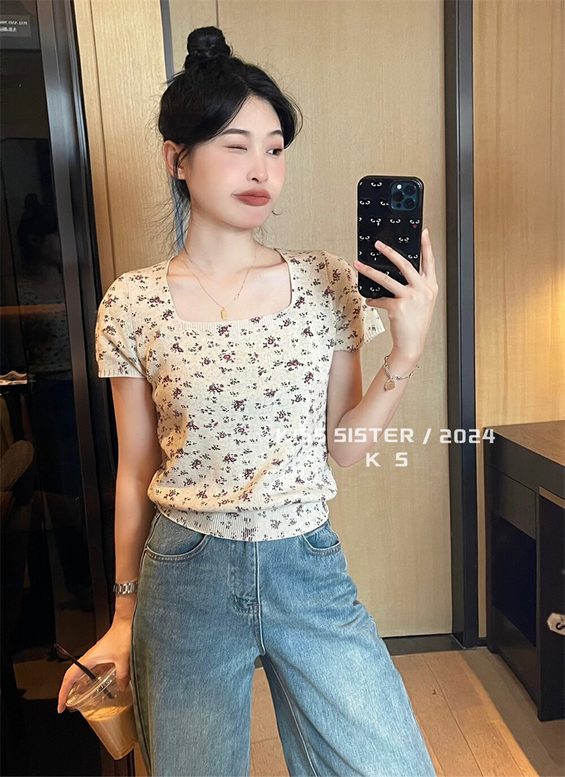 KISS SISTER小個子正肩短袖T恤女春夏新款設計感方領碎花針織上衣