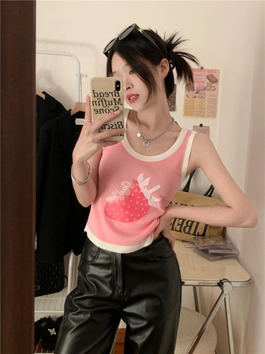 Real shot of summer dopamine outfit vest for women wearing suspenders pink sleeveless knitted suspender top