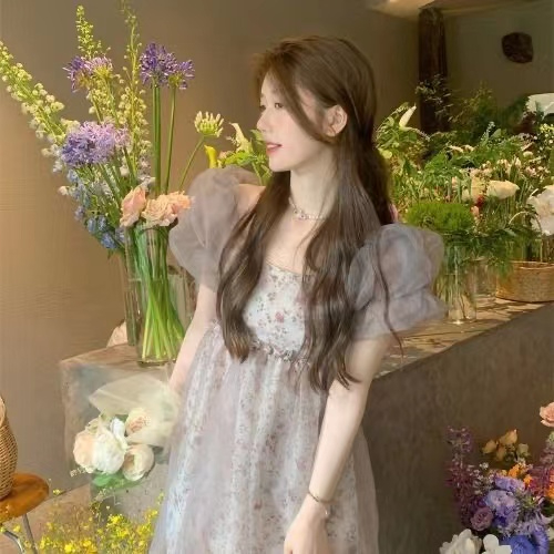 連衣裙女2024夏季新款方領泡泡袖超仙網紗裙顯瘦藏肉法式碎花裙子