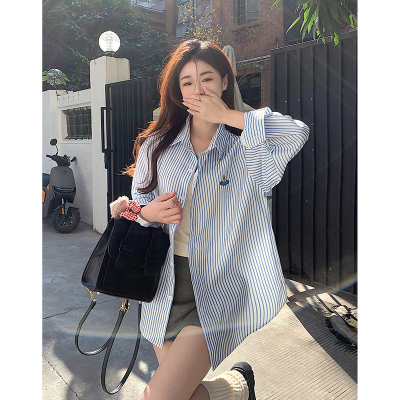 實拍  條紋襯衫女設計感可鹽可甜長袖春季寬鬆別致上衣