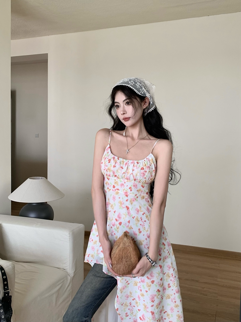 實拍花兒與少年趙昭儀同款碎花吊帶連衣裙小眾不規則收腰長裙