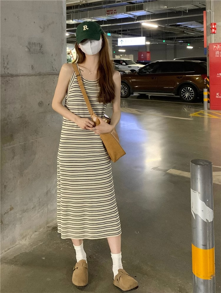 天貓品質條紋針織背心連衣裙女夏季寬鬆顯瘦a字裙百搭中長裙