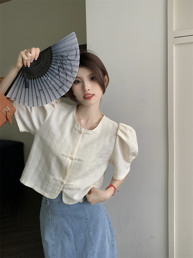 Actual shot Summer new style French pearl plate button design foreign style puff sleeve short shirt top for women