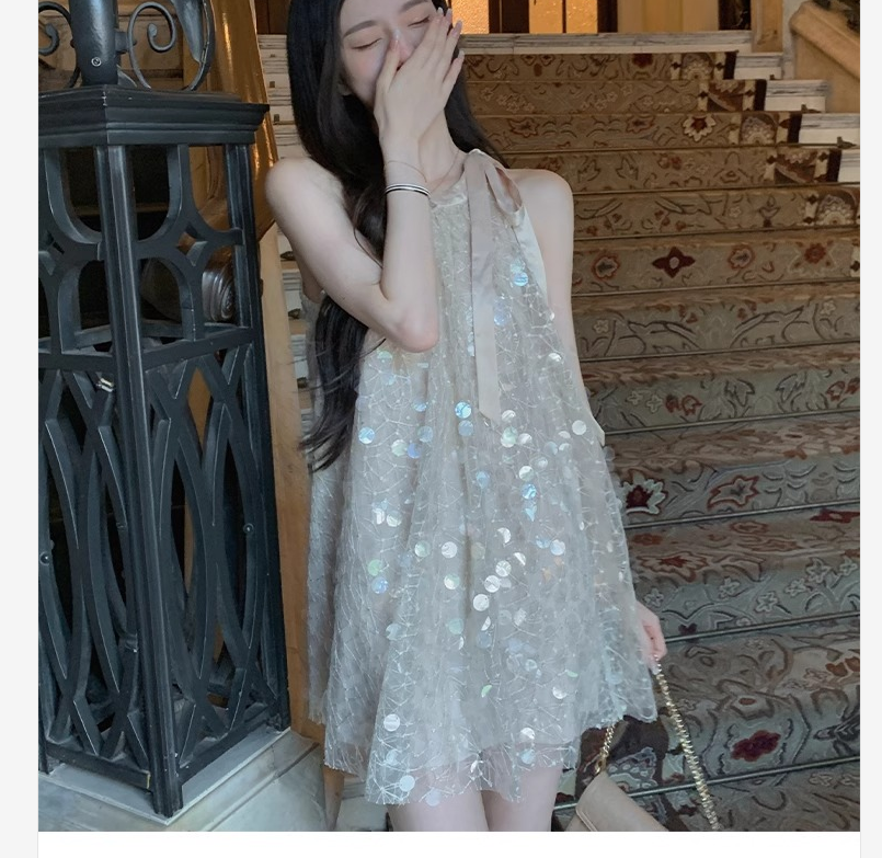 滿天星亮片挖肩掛脖連衣裙女高級感短裙名媛風甜美2024夏季A字裙