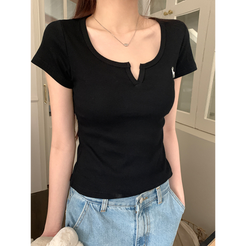 Real shot of American retro right-shoulder short-sleeved T-shirt for women in summer with niche slim-fitting and slimming short top