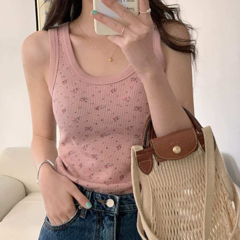 Actual shot of floral camisole women's summer new slim U-neck versatile spring and summer outer top