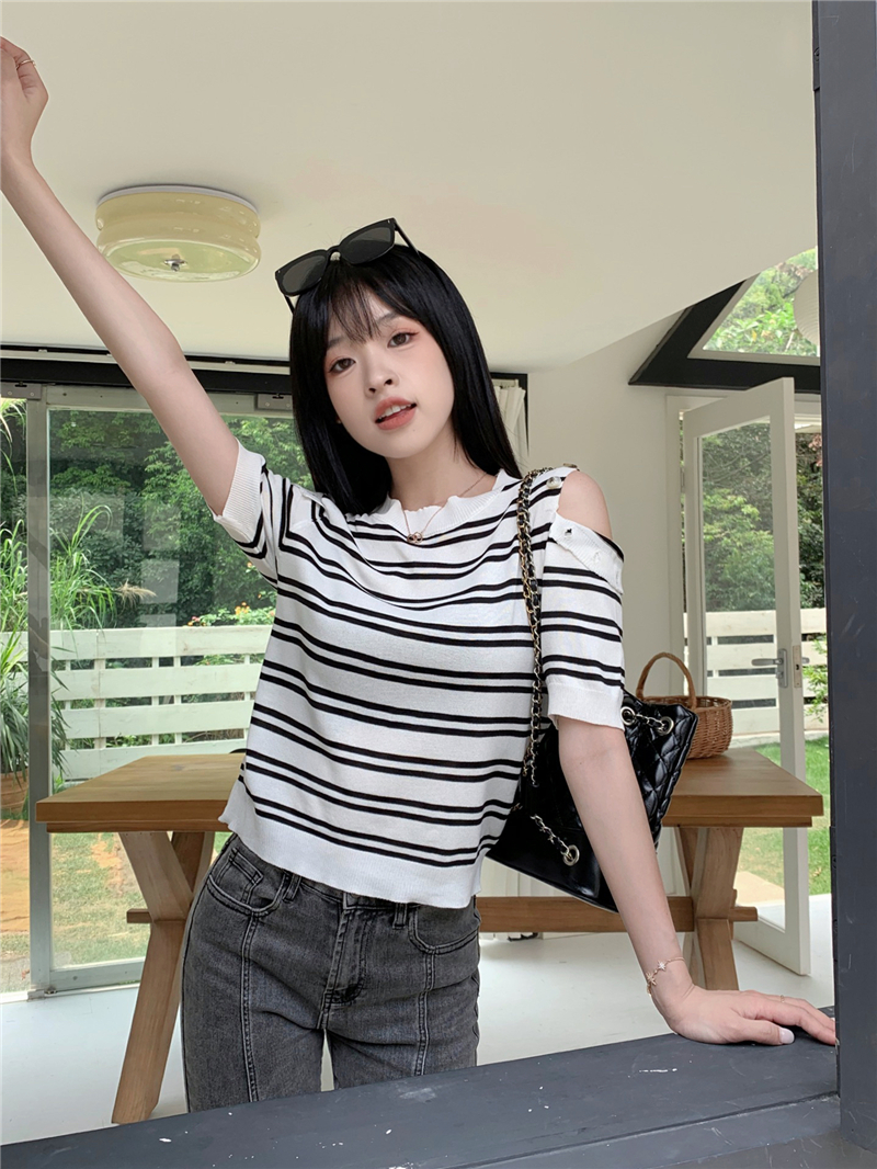 Real shot of designer niche button off-shoulder top for women slimming short striped short-sleeved sweater