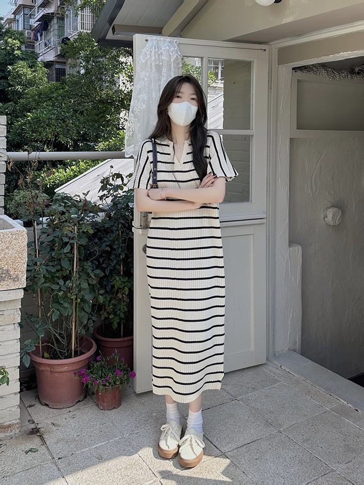 天貓品質2024夏季新款小個子裙女寬鬆短袖條紋氣質復古連衣裙