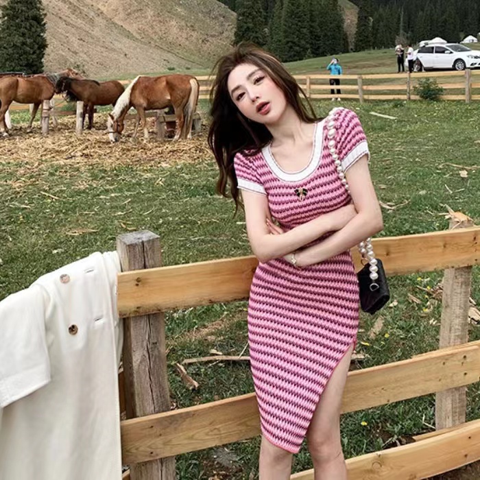 DoggyQin 小香裙/2024新款針織開叉連衣裙女夏小個子收腰氣質長裙