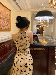 Actual shot of the new new Chinese style slim-fit hip skirt, sexy shoulder-cut improved cheongsam suspender skirt dress