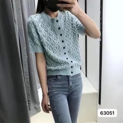 重工鑲鑽短袖鏤空單排扣針織衫名媛氣質修身短款上衣女2024春夏