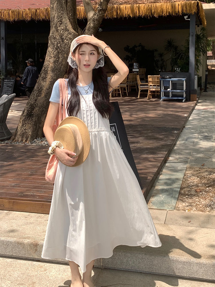 Actual shot of spring and summer Korean chic simple Korean women’s suspender skirt + versatile T-shirt