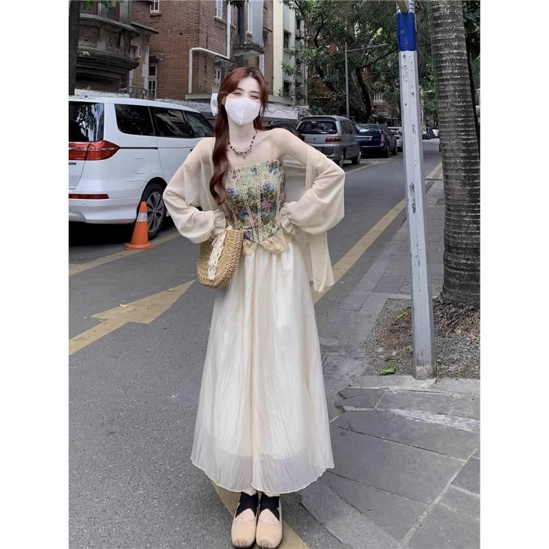 法式復古油畫碎花吊帶背心防曬衫半身長裙女夏季2024新款時尚套裝