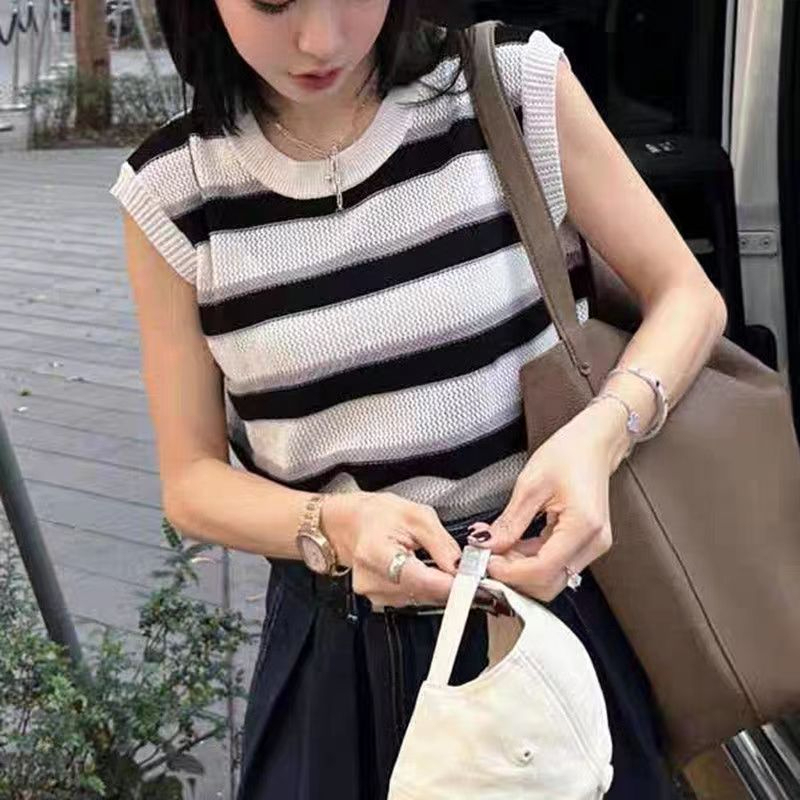 天貓質量早春新款級感天絲針織條紋圓領背心毛織無袖上衣女