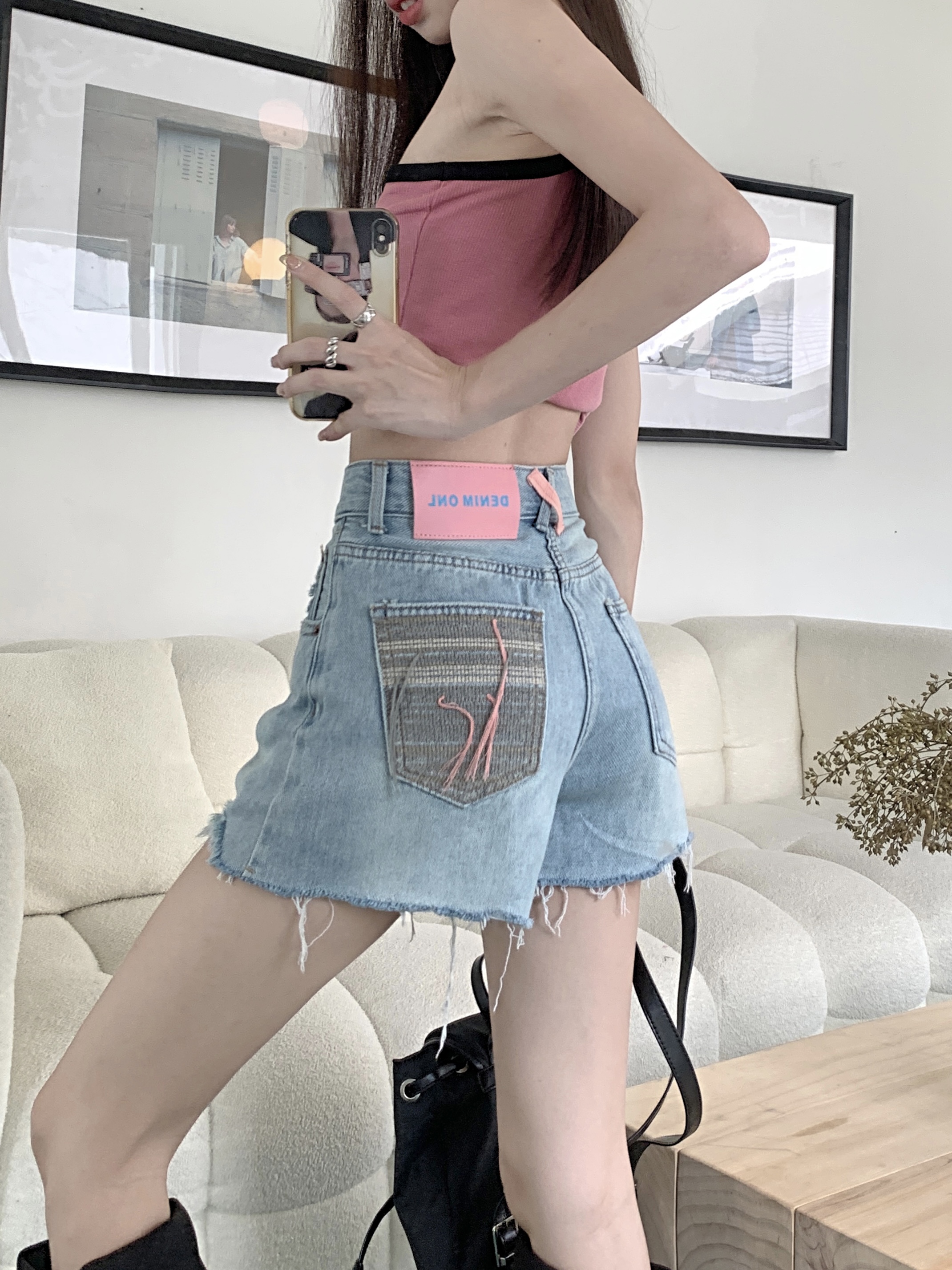 實拍撞色刺繡流蘇牛仔短褲女設計感毛邊a字闊腿高腰顯瘦辣妹熱褲