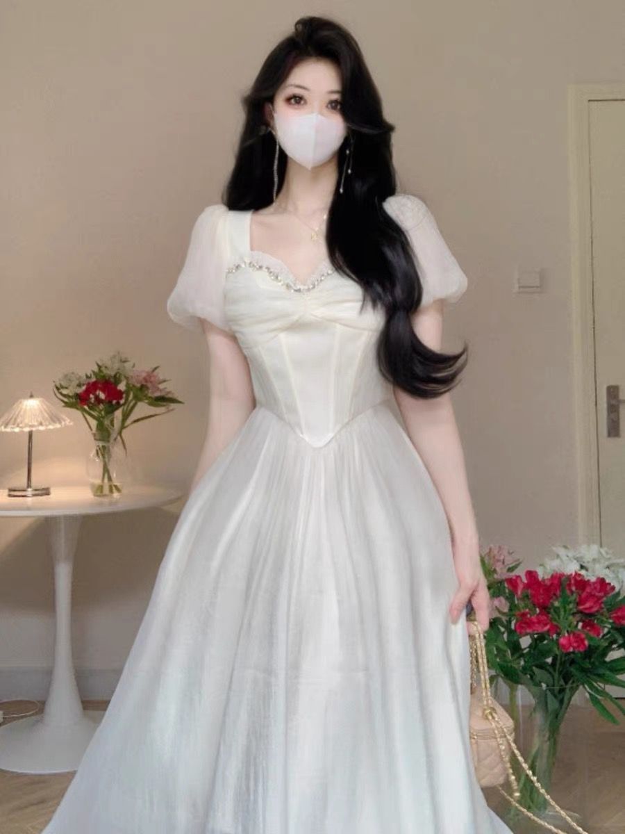 法式溫柔白色泡泡袖連衣裙仙女春夏氣質感高級感收腰在逃公主裙子