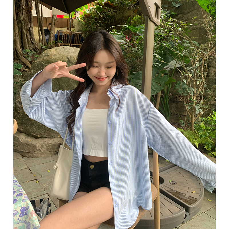 實拍  藍色條紋襯衫女夏季新款寬鬆顯瘦長袖防曬襯衣