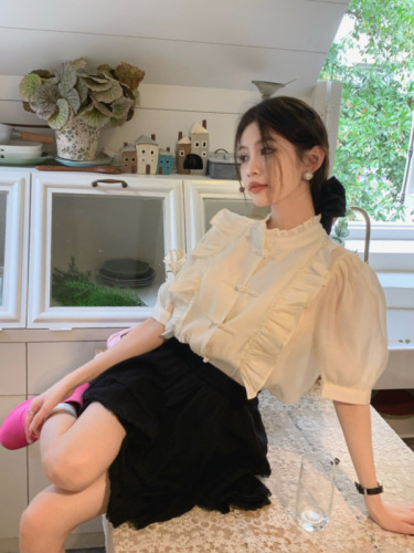 Actual shot of retro stand-up collar silky stand-up lace collar bead plate button puff sleeve shirt