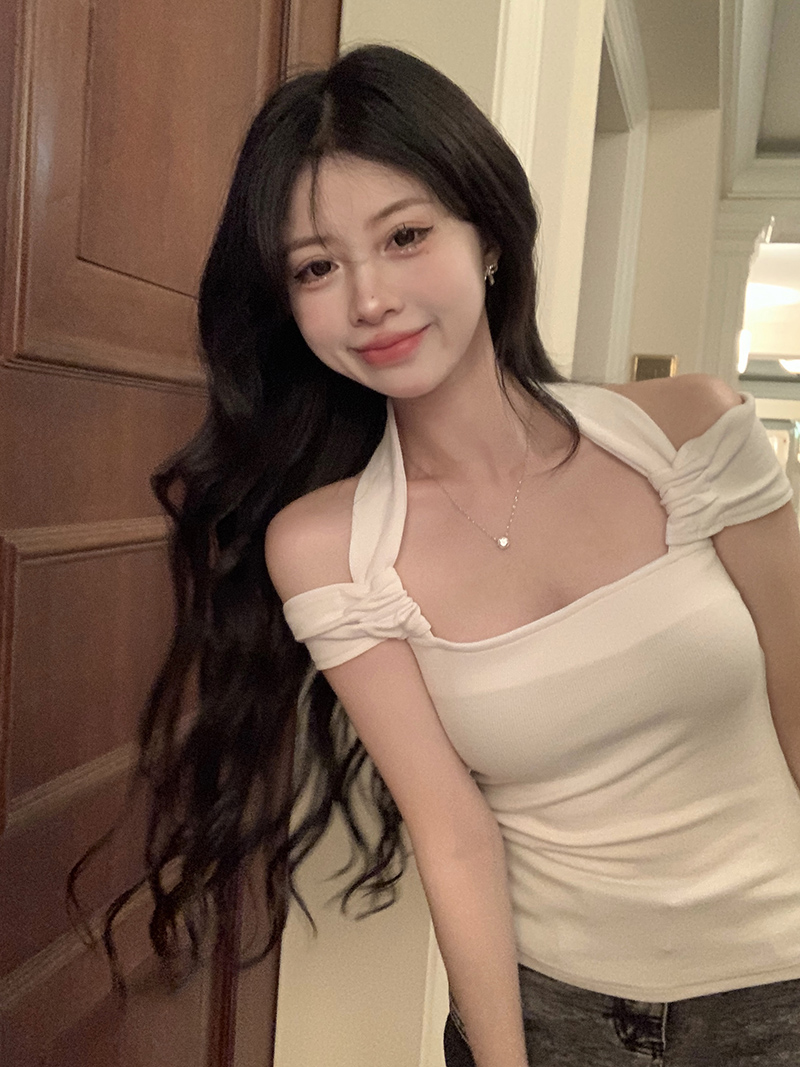 Real shot square neck halter neck clavicle short sleeve slim fit T-shirt hot girl sexy short top