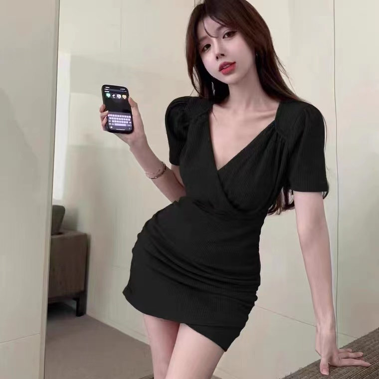 包臀短裙女夏季純欲小個子連衣裙收腰顯瘦甜辣氣質名媛小黑短裙
