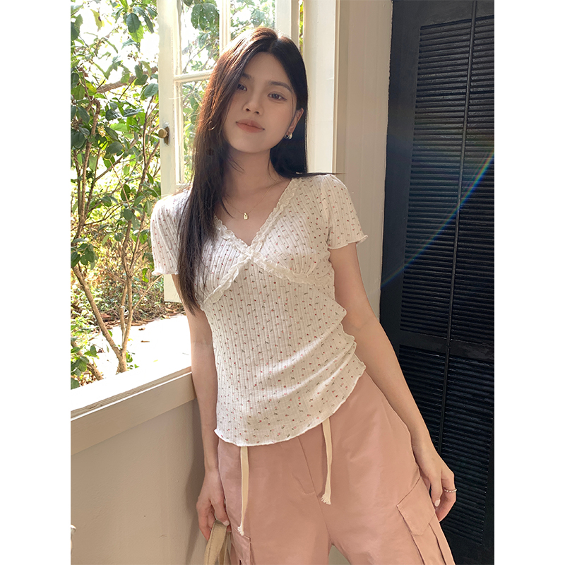 Real shot of sweet fungus lace short-sleeved women's summer pure lusty floral pit stripe v-neck chic slim fit T-shirt top