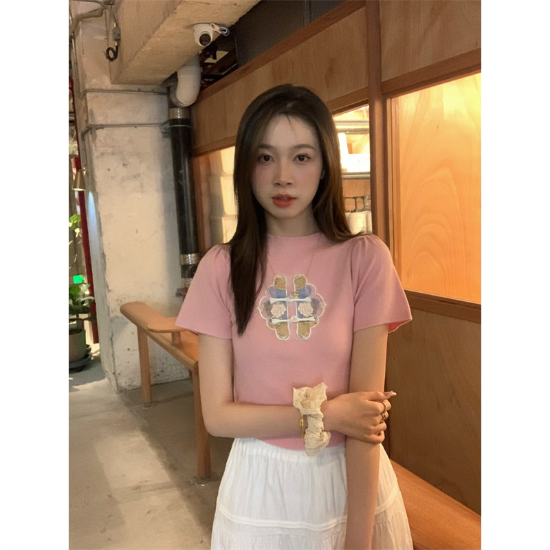 Actual shot ~ New Chinese style disc button embroidered short-sleeved T-shirt for women in summer new style high-end inner wear outer shirt