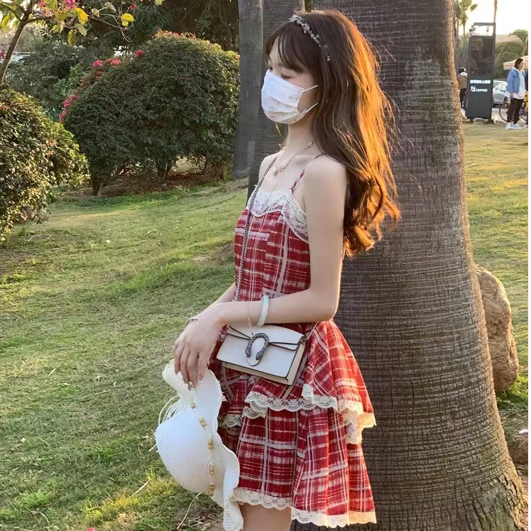 減齡少女感連衣裙夏季2024新款顯瘦甜美減齡高腰蕾絲邊格子短裙