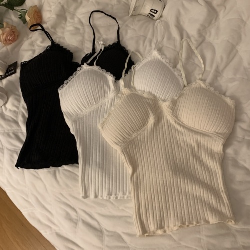 Actual shot of the new sexy lace camisole with breast pads, sleeveless top, slim fit and versatile