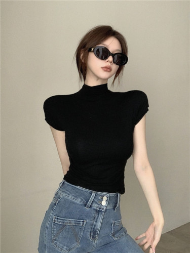 Real shot of half turtleneck short-sleeved bottoming shirt, versatile and fashionable inner top