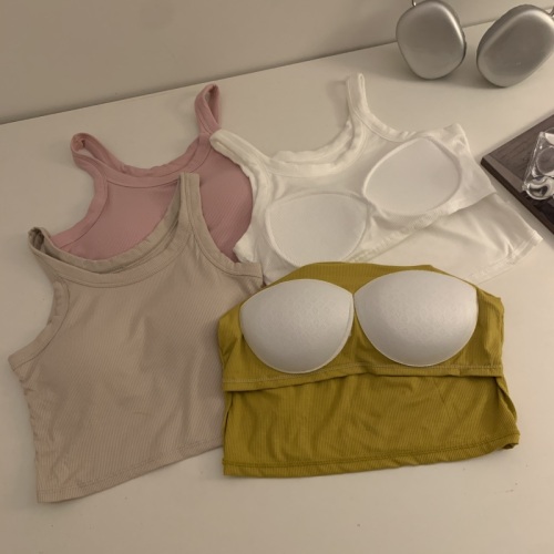 Actual shot of spring solid color versatile sports short camisole with chest pad for outer wear and beautiful back sleeveless top