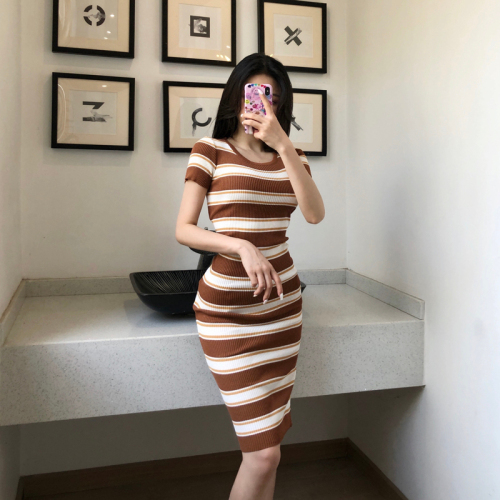 Summer sexy busty big striped contrasting sweater mid-length skirt slim hip-covering slit dress