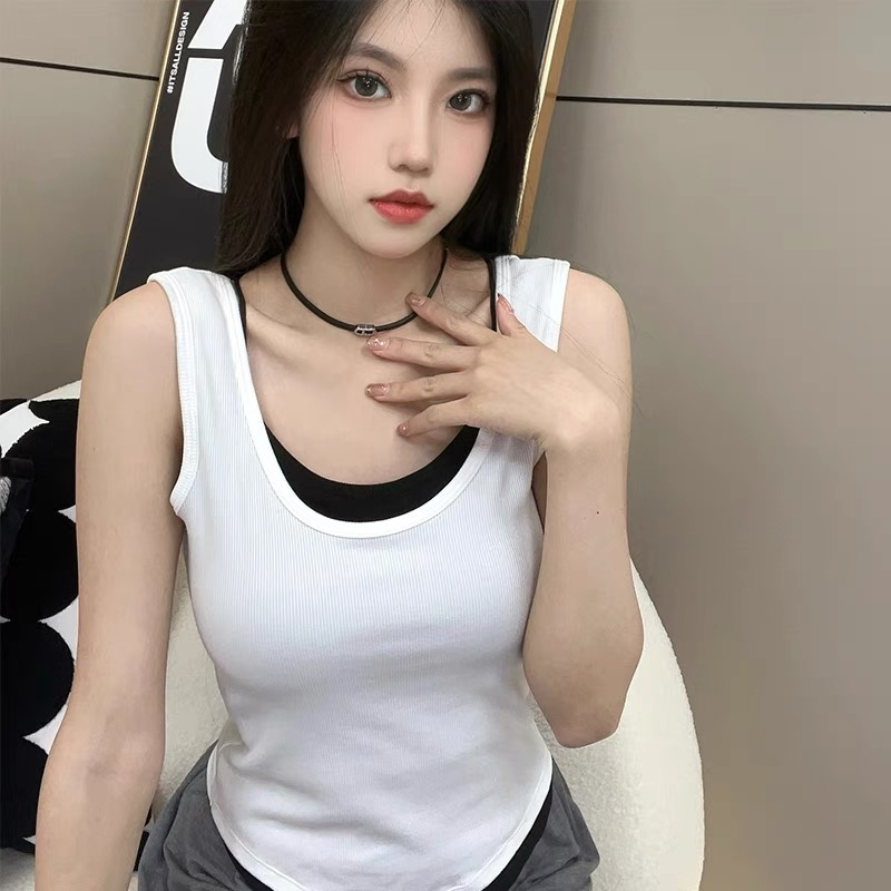 Autumn and summer new style breathable rayon fake two-piece bottoming top with chest pad, girl's wide shoulder vest with small suspenders