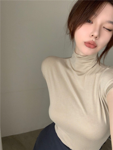 Real shot of half turtleneck short-sleeved bottoming shirt, versatile and fashionable inner top