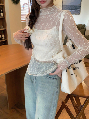 Actual shot of early spring rhombus cream mesh gentle bottoming long-sleeved sun protection bottoming shirt