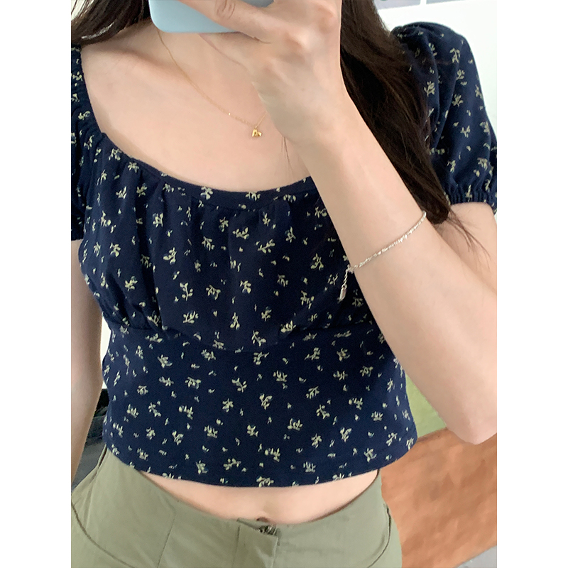 Real shot of puff-sleeved sweet top for women 2024 summer new style pleated waist slimming and versatile top