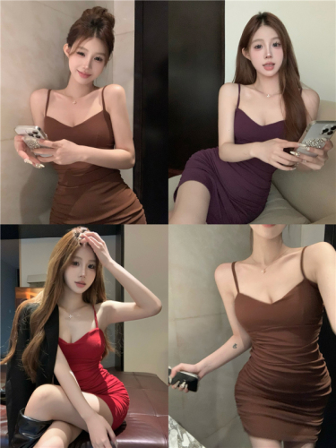 Real shot ~ hot girl sexy strappy dress with breast pads, pleated inner wear, tight body-shaping butt-covering skirt for women