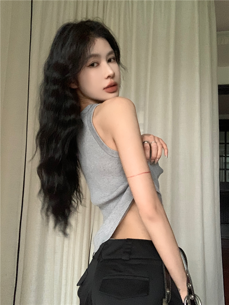 實拍  韓版極簡風純色u領針織衫力收腰外穿短款背心上衣