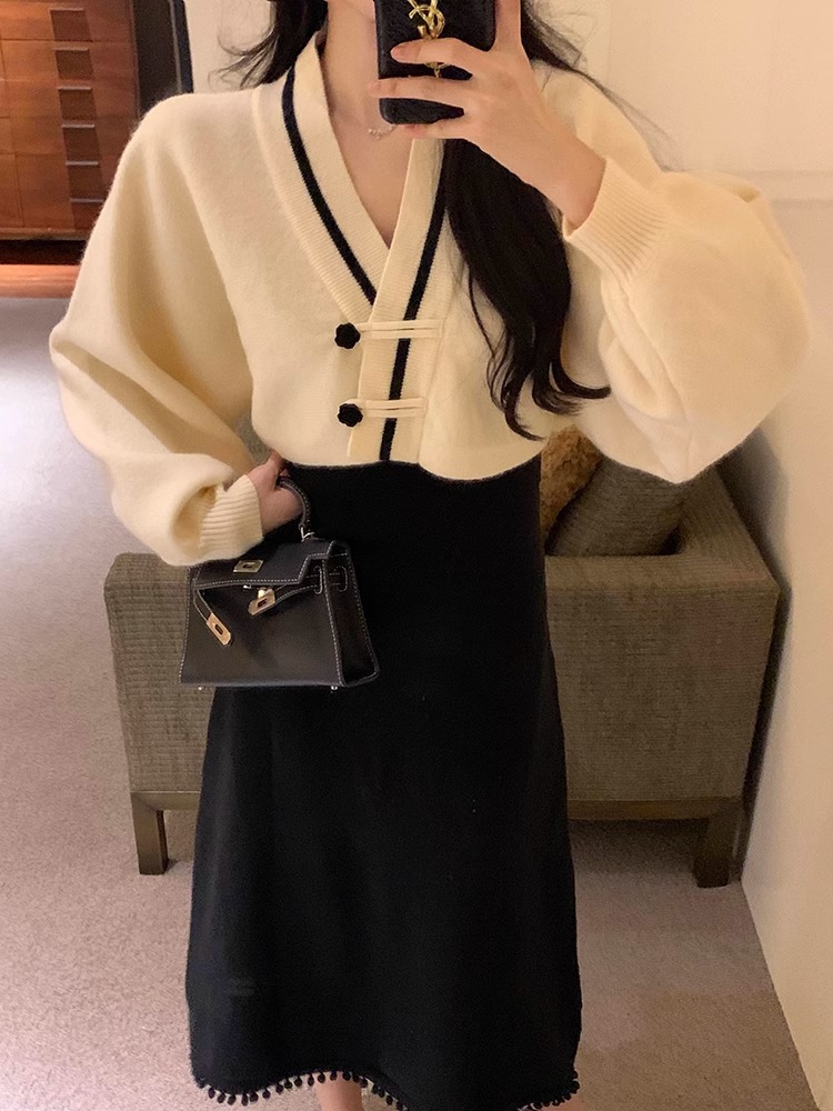 中國風設計感毛衣外套女春秋新款蝙蝠袖V領盤扣長袖短款針織開衫
