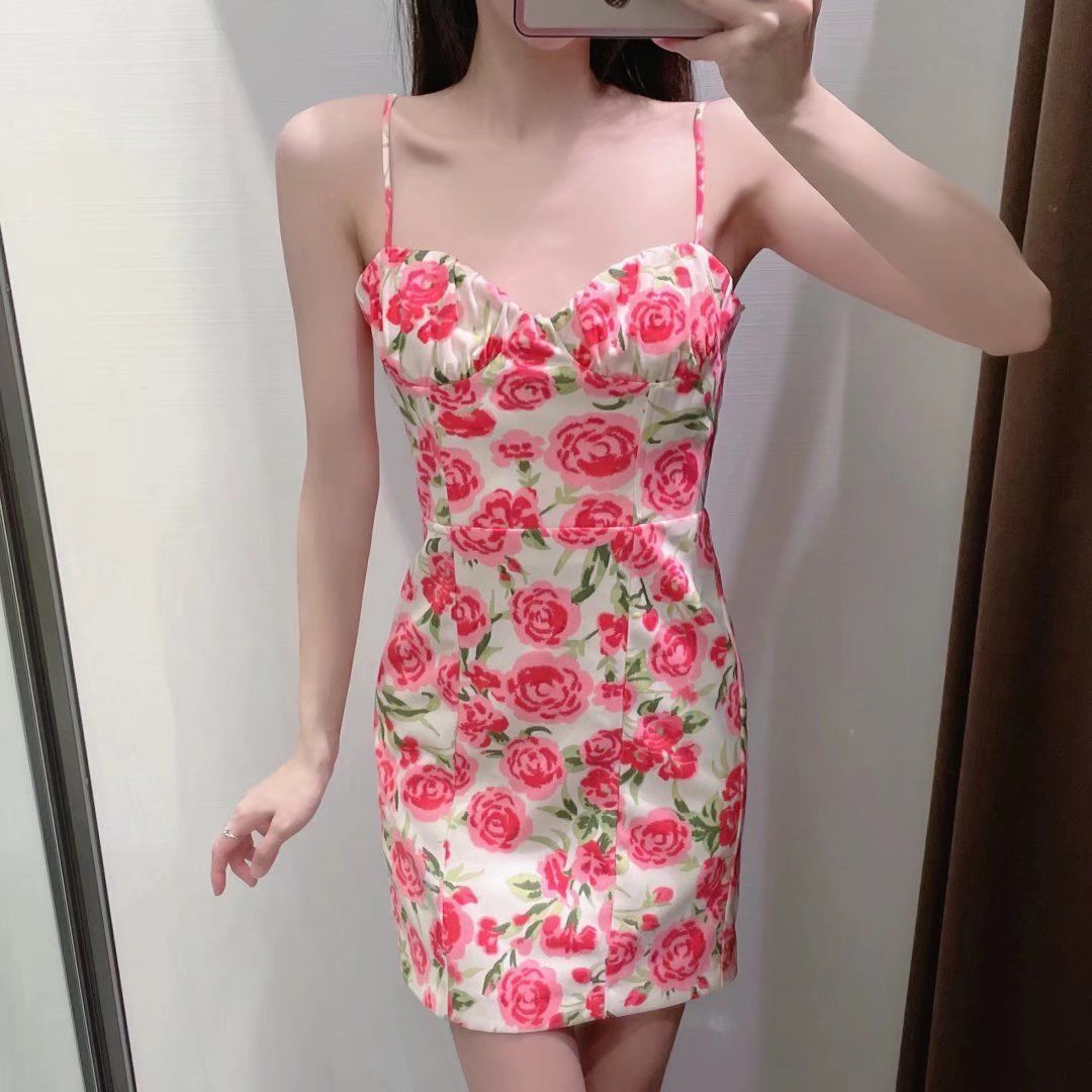 茶歇法式復古可甜可鹽溫柔風氣質名媛炸街碎花吊帶連衣裙子夏季女