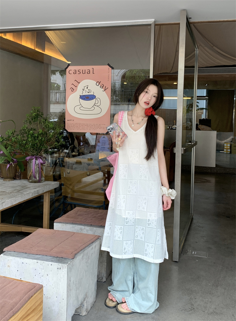 Actual shot ~ 2024 Korean style versatile hollow lace sleeveless sweet outer V-neck slim vest dress